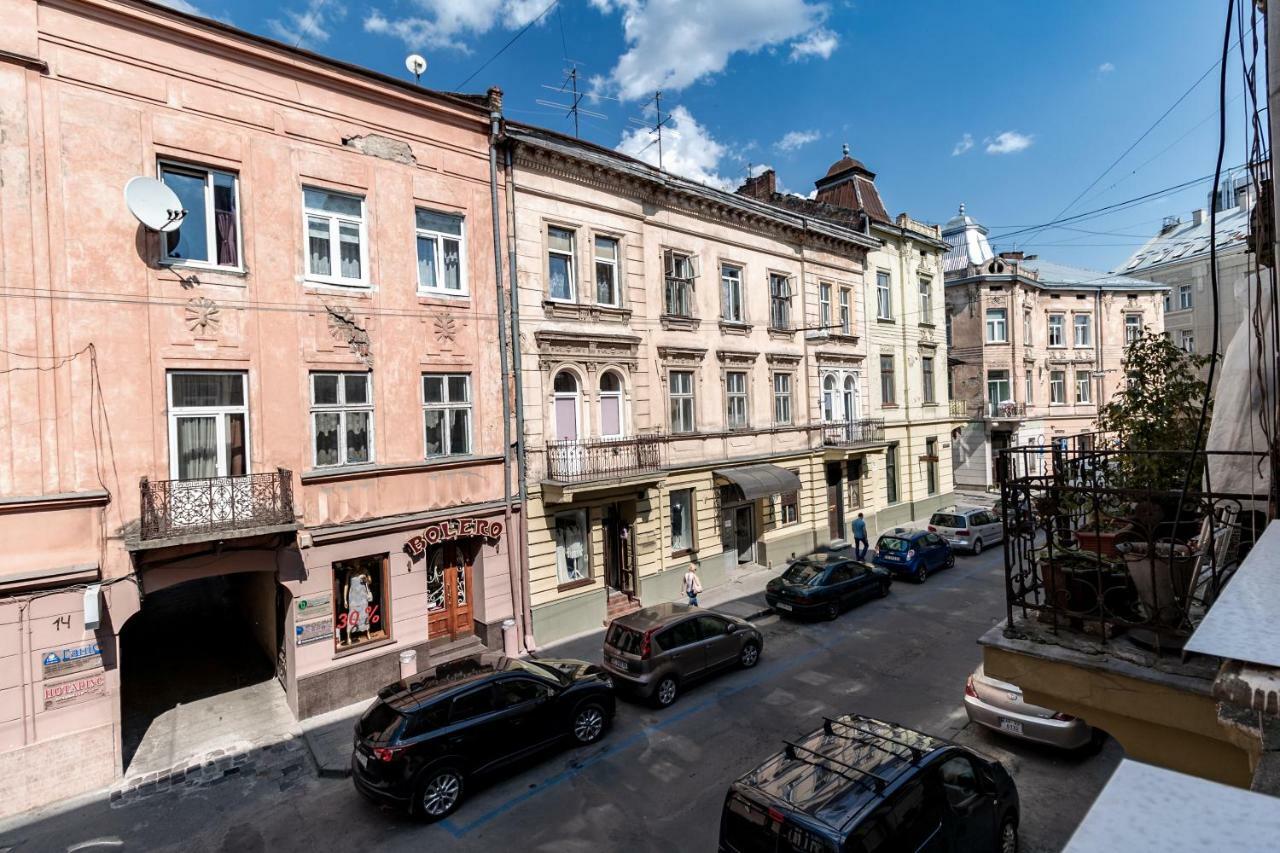 Modern Apartment Lviv Exteriör bild
